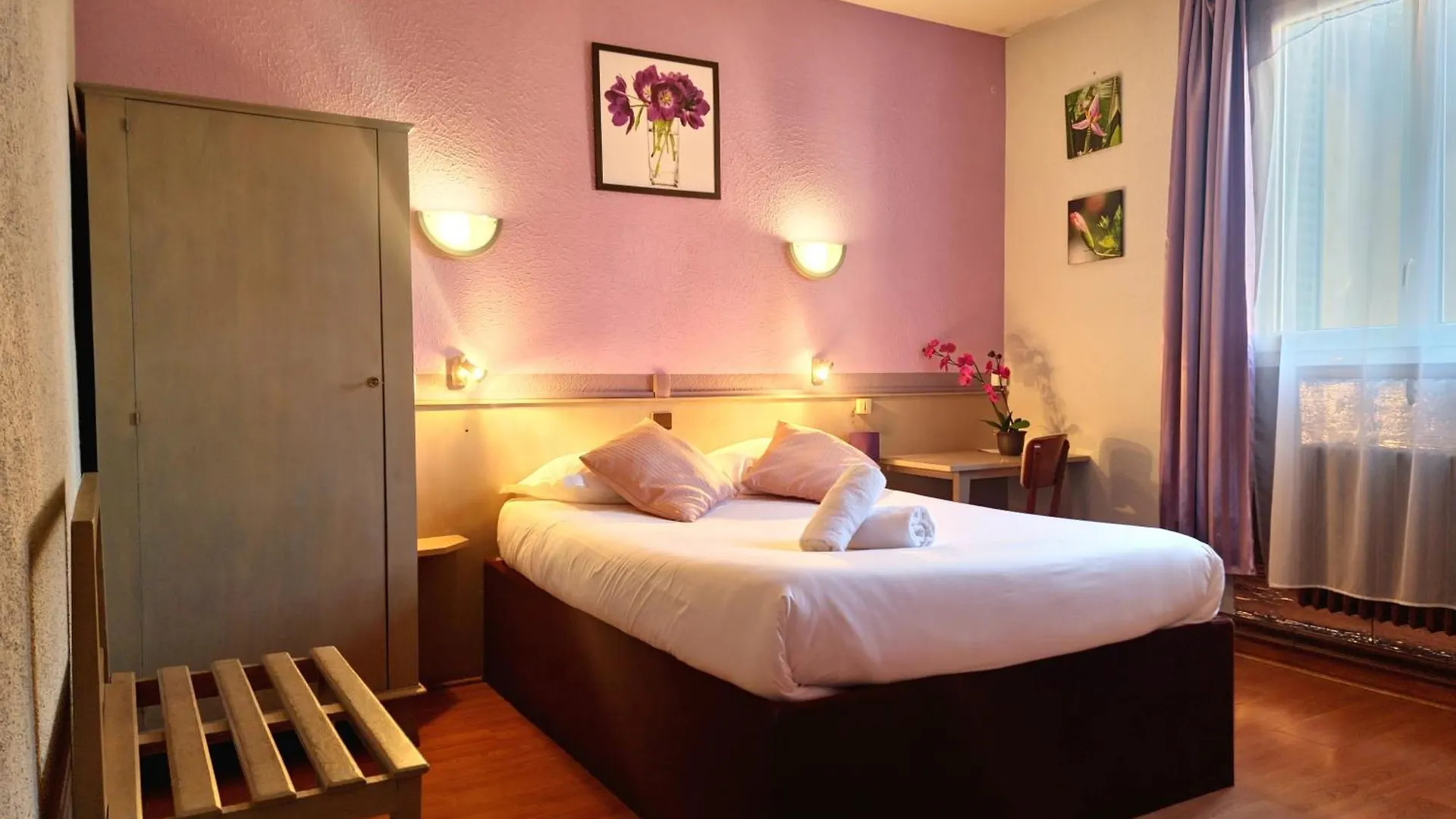 Hotel Hôtel Des Alliés Pont-dʼAin